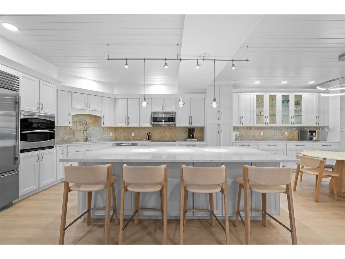 1260 Dolphin Bay Way #301 Sarasota FL 34242 - INTRACOASTAL WATERWAY A4668803 image7