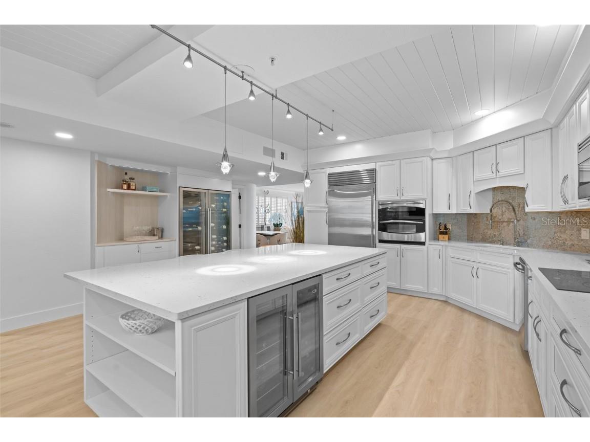 1260 Dolphin Bay Way #301 Sarasota FL 34242 - INTRACOASTAL WATERWAY A4668803 image8