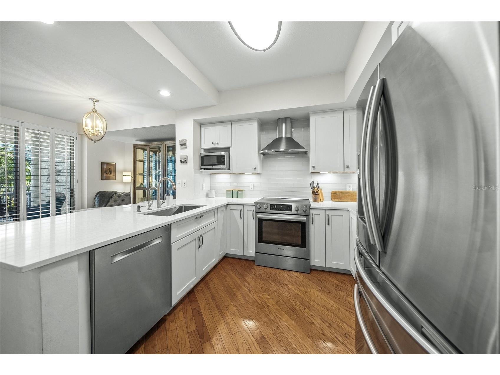 1260 Dolphin Bay Way #403 Sarasota FL 34242 A4680107 image12