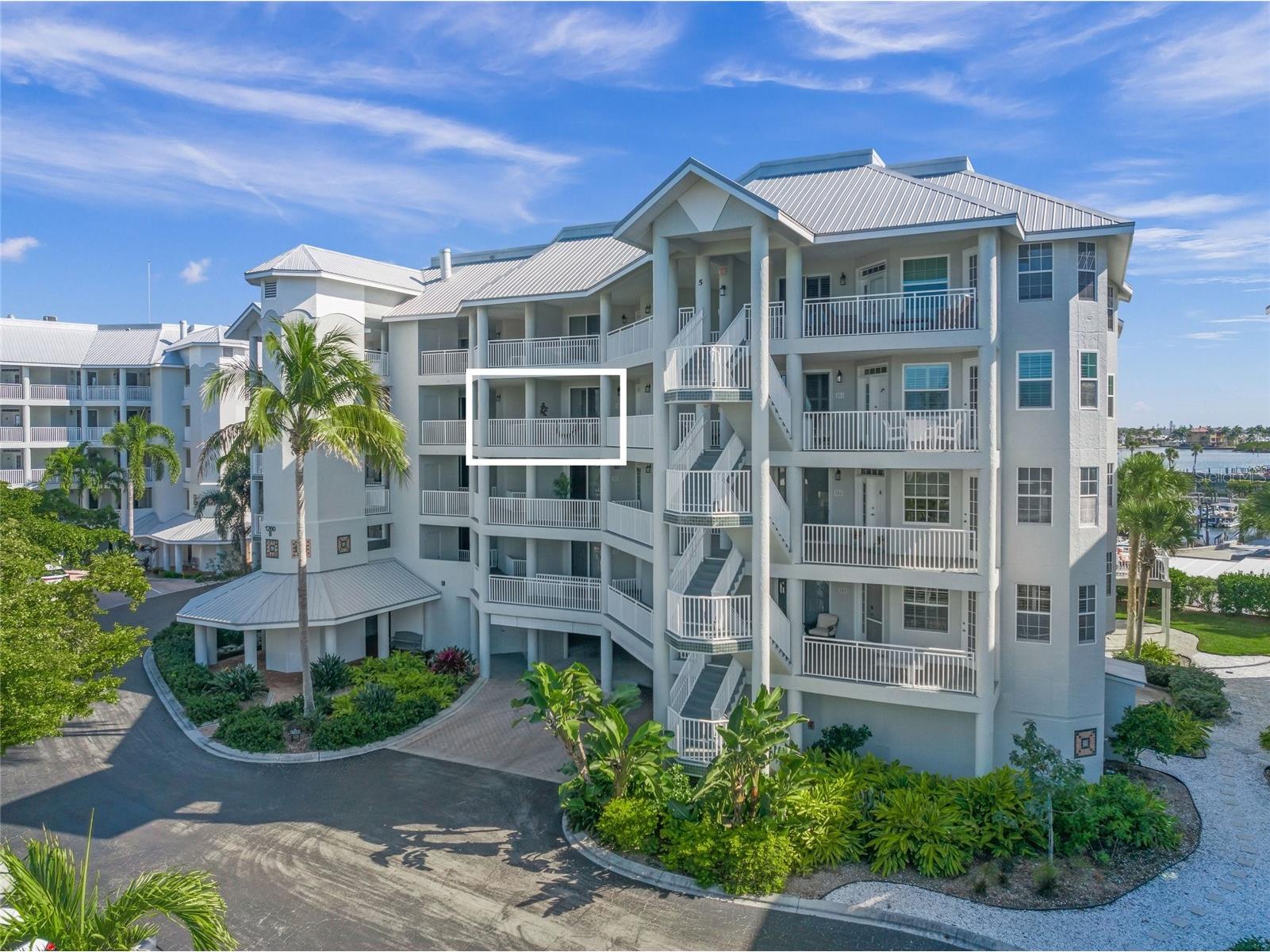 1260 Dolphin Bay Way #403 Sarasota FL 34242 A4680107 image3