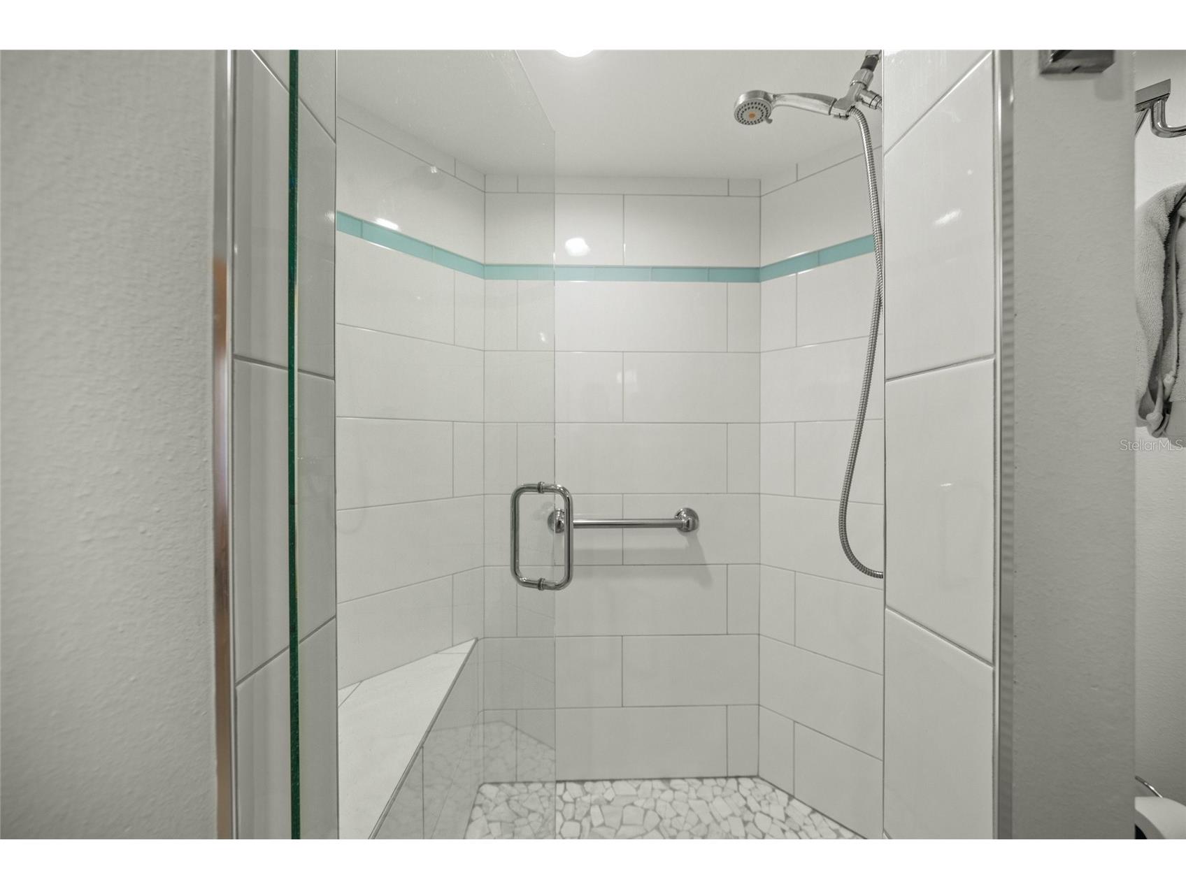 1260 Dolphin Bay Way #403 Sarasota FL 34242 A4680107 image38