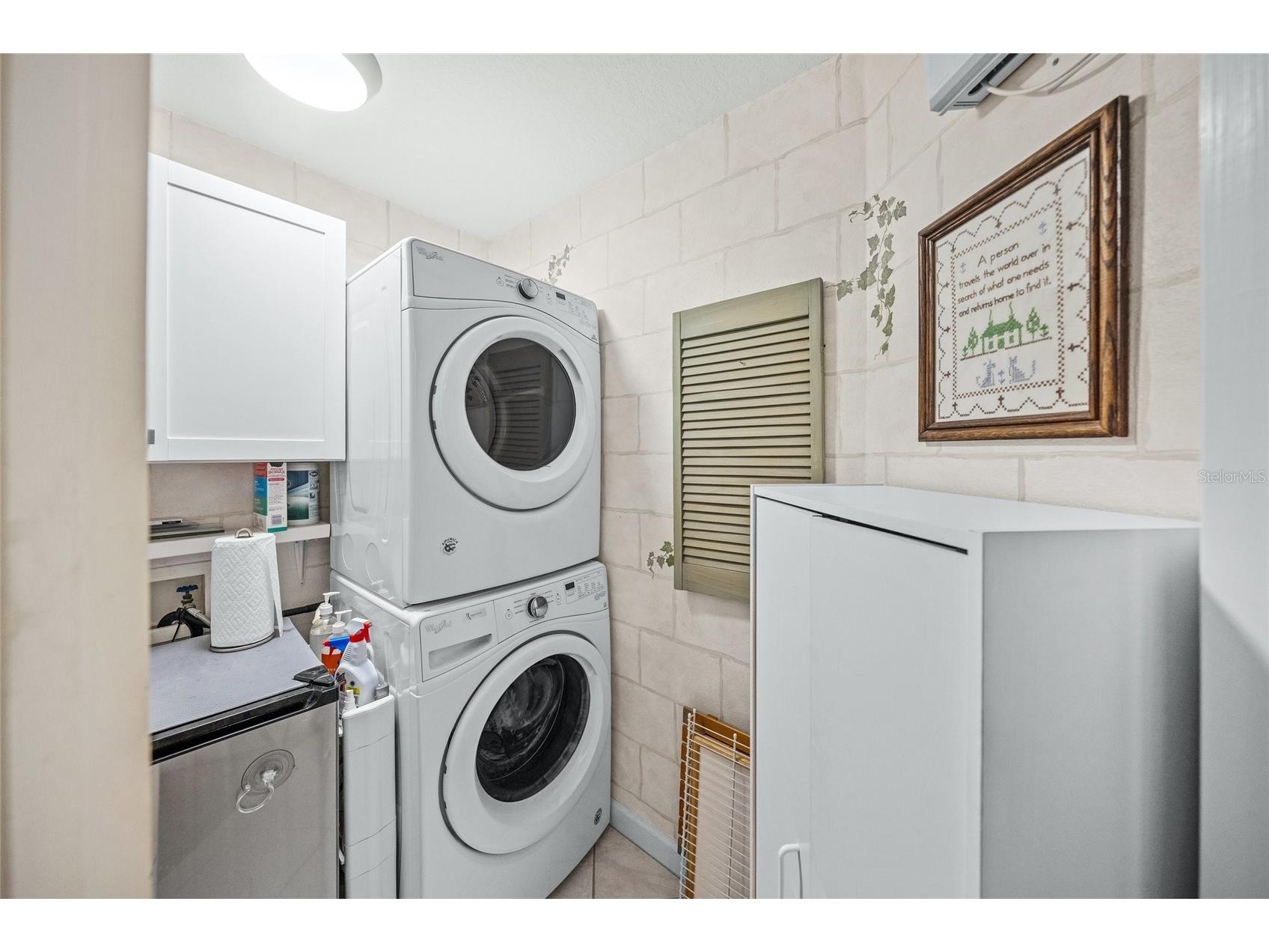 1260 Dolphin Bay Way #403 Sarasota FL 34242 A4680107 image40