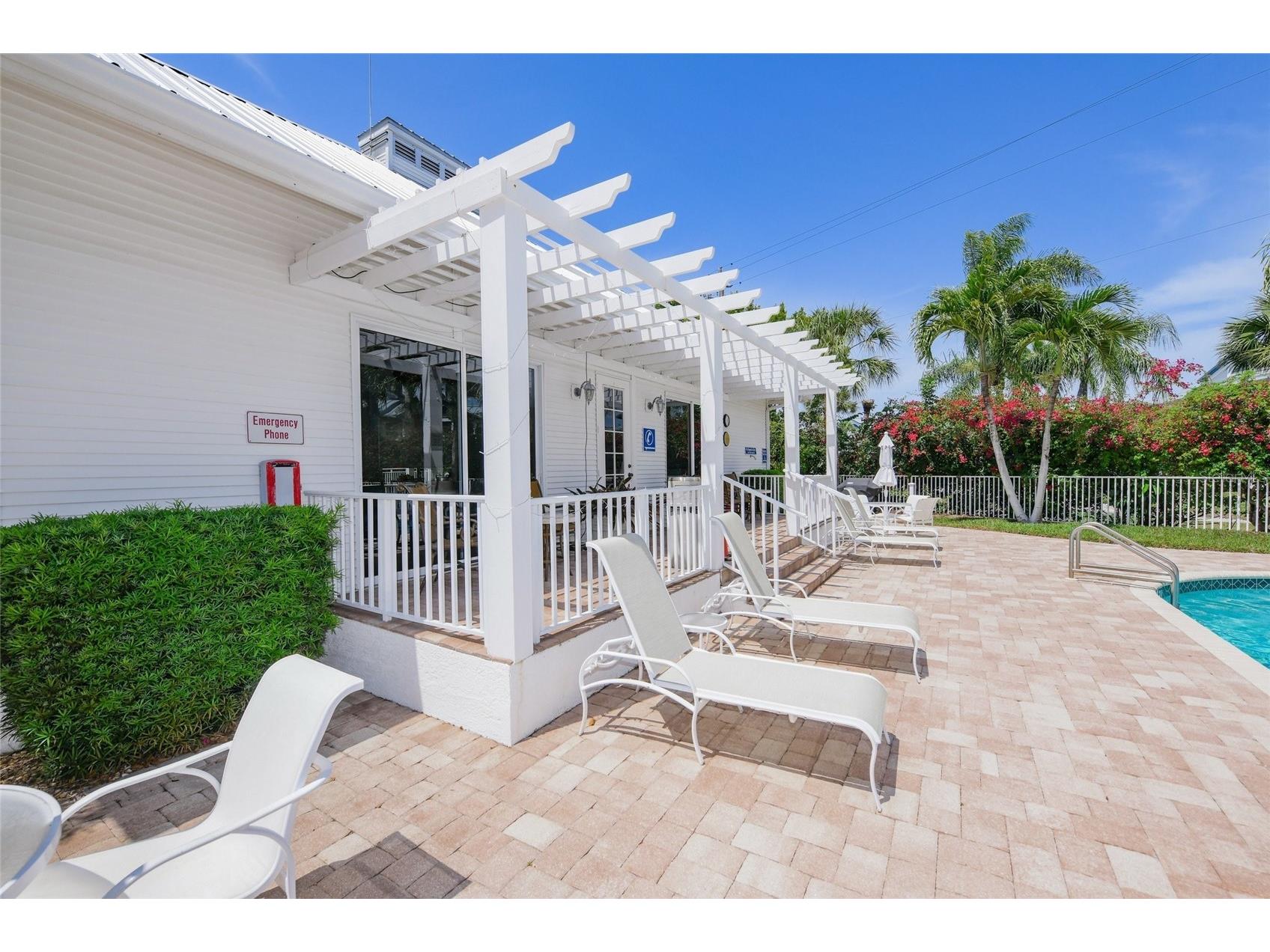 1260 Dolphin Bay Way #403 Sarasota FL 34242 A4680107 image48