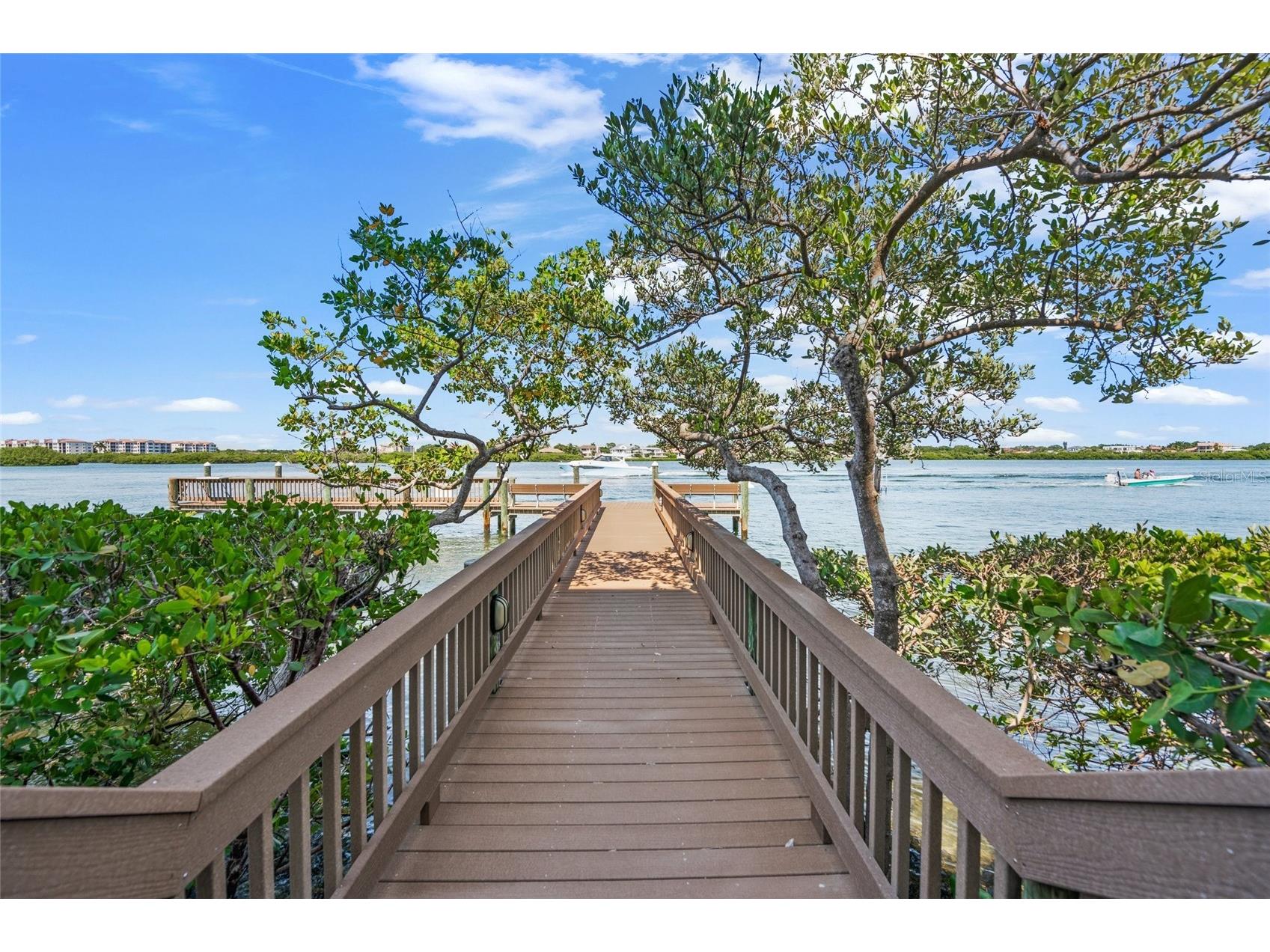 1260 Dolphin Bay Way #403 Sarasota FL 34242 A4680107 image56