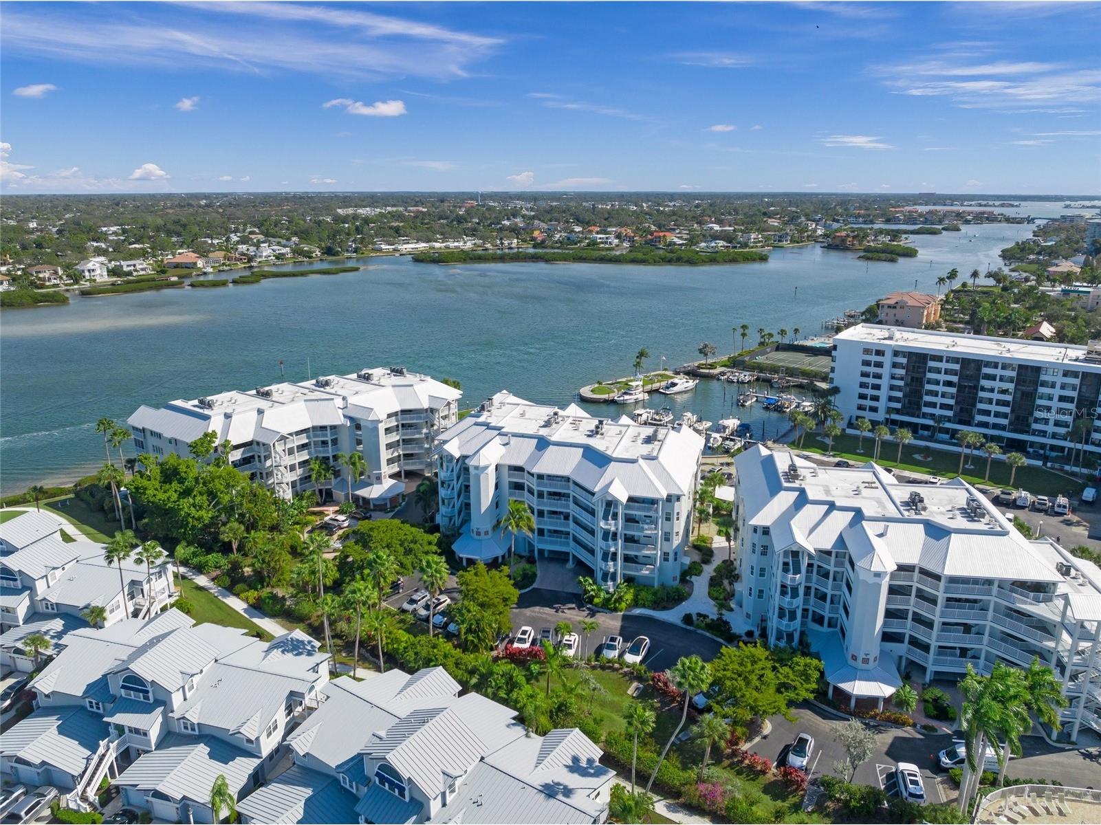 1260 Dolphin Bay Way #403 Sarasota FL 34242 A4680107 image64