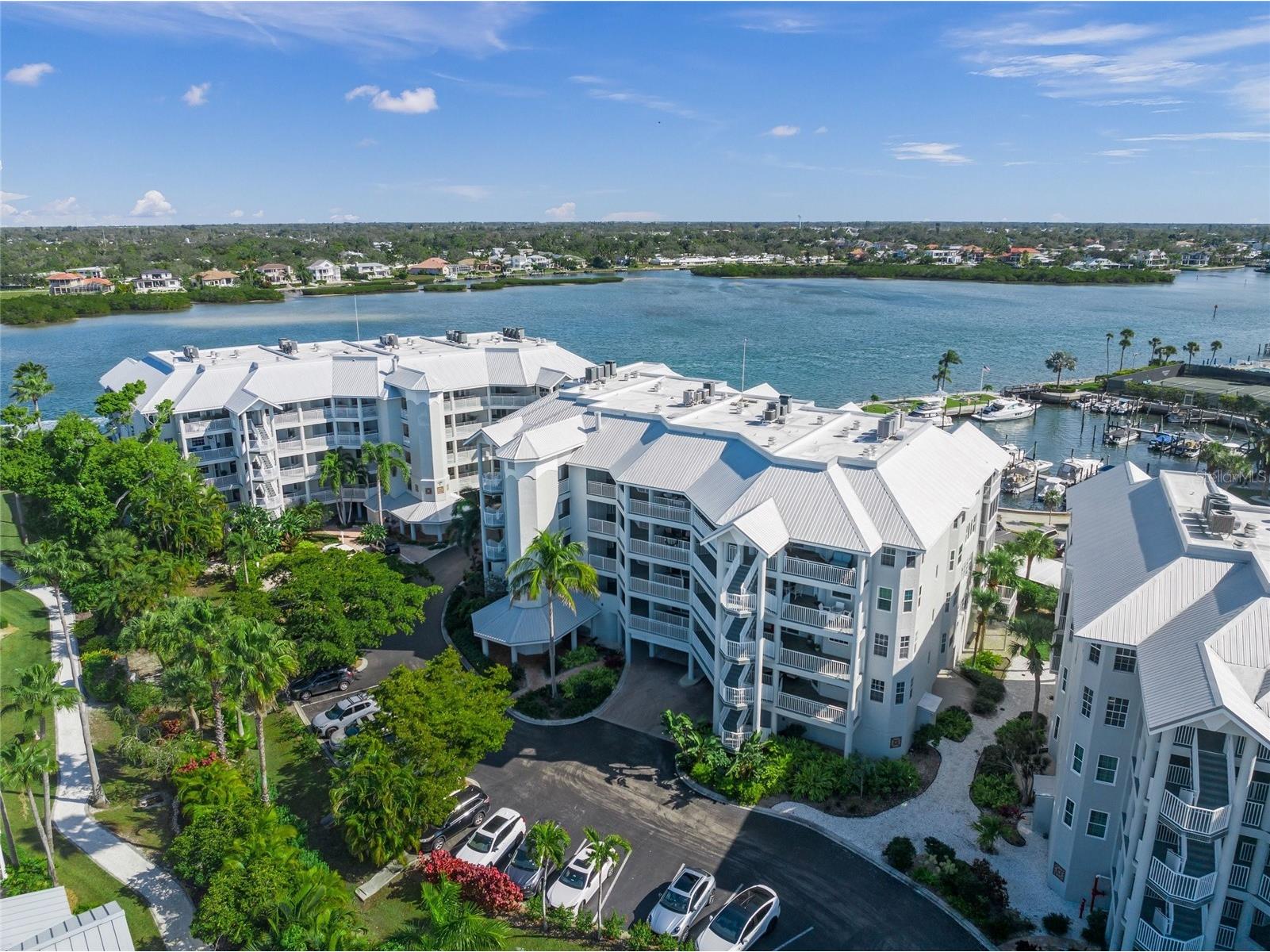 1260 Dolphin Bay Way #403 Sarasota FL 34242 A4680107 image71