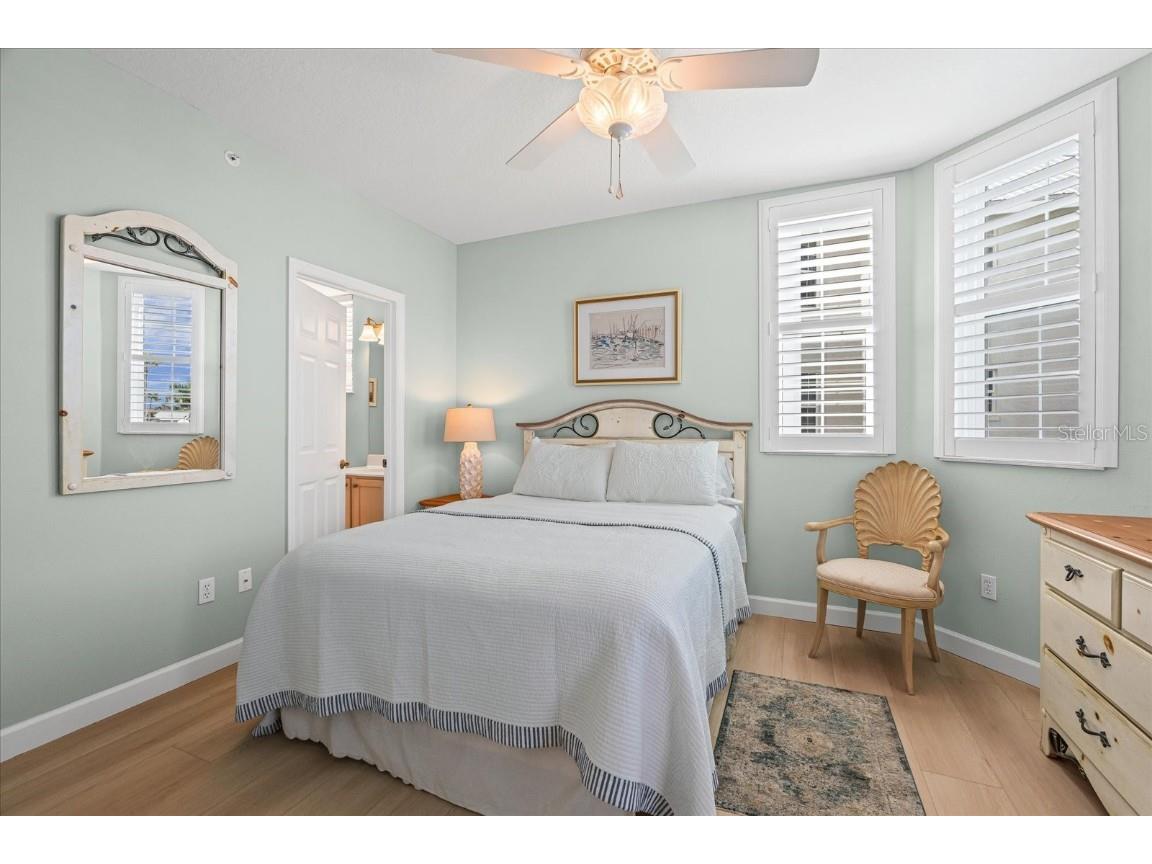 1260 Dolphin Bay Way #404 Sarasota FL 34242 - LITTLE SARASOTA BAY A4673762 image14