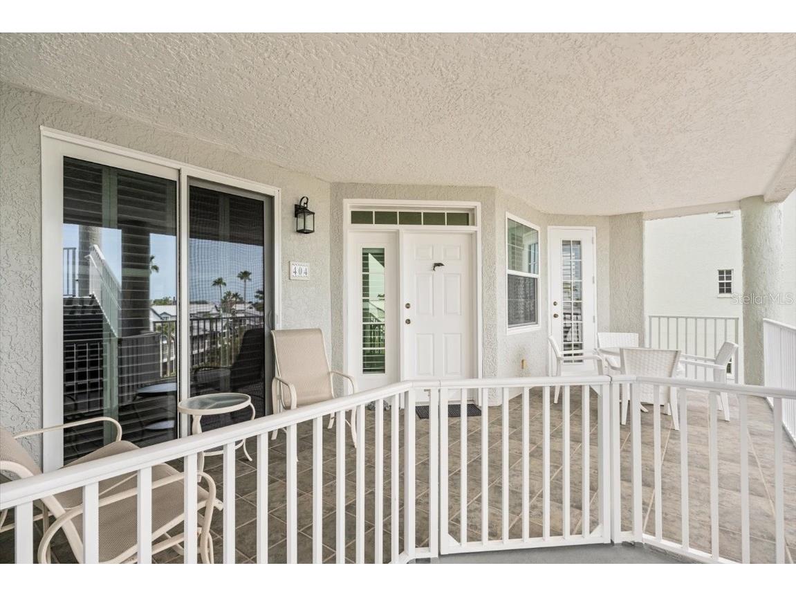 1260 Dolphin Bay Way #404 Sarasota FL 34242 - LITTLE SARASOTA BAY A4673762 image2