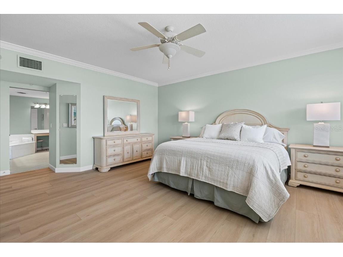 1260 Dolphin Bay Way #404 Sarasota FL 34242 - LITTLE SARASOTA BAY A4673762 image30