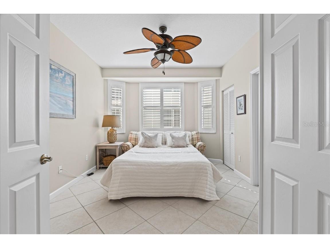 1260 Dolphin Bay Way #404 Sarasota FL 34242 - LITTLE SARASOTA BAY A4673762 image32