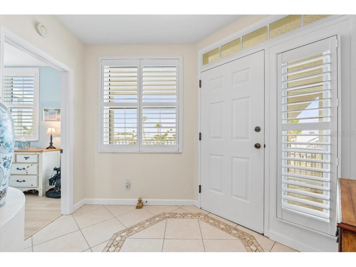 1260 Dolphin Bay Way #404 Sarasota FL 34242 - LITTLE SARASOTA BAY A4673762 image5