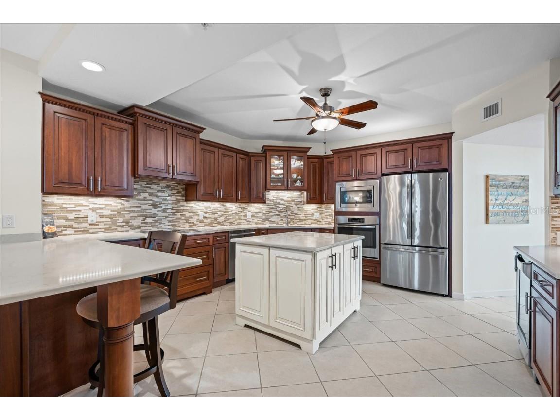 1260 Dolphin Bay Way #404 Sarasota FL 34242 - LITTLE SARASOTA BAY A4673762 image6