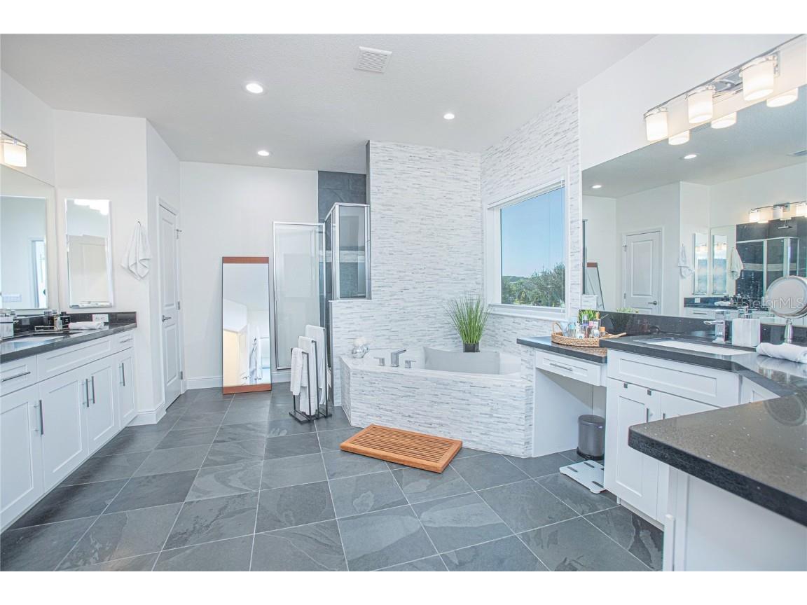 12601 Banting Terrace Orlando FL 32827 O6334504 image37