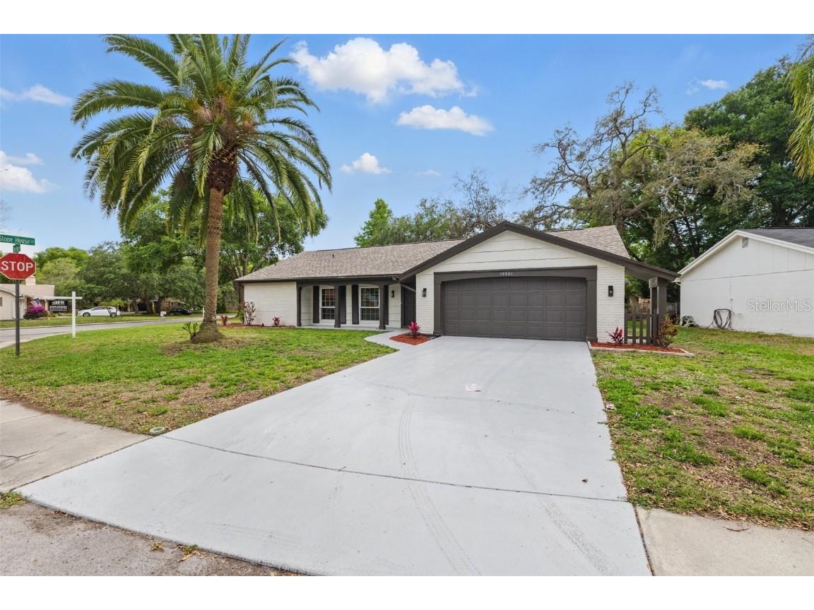 12601 Stone House Loop Hudson FL 34667 TB8379368 image1