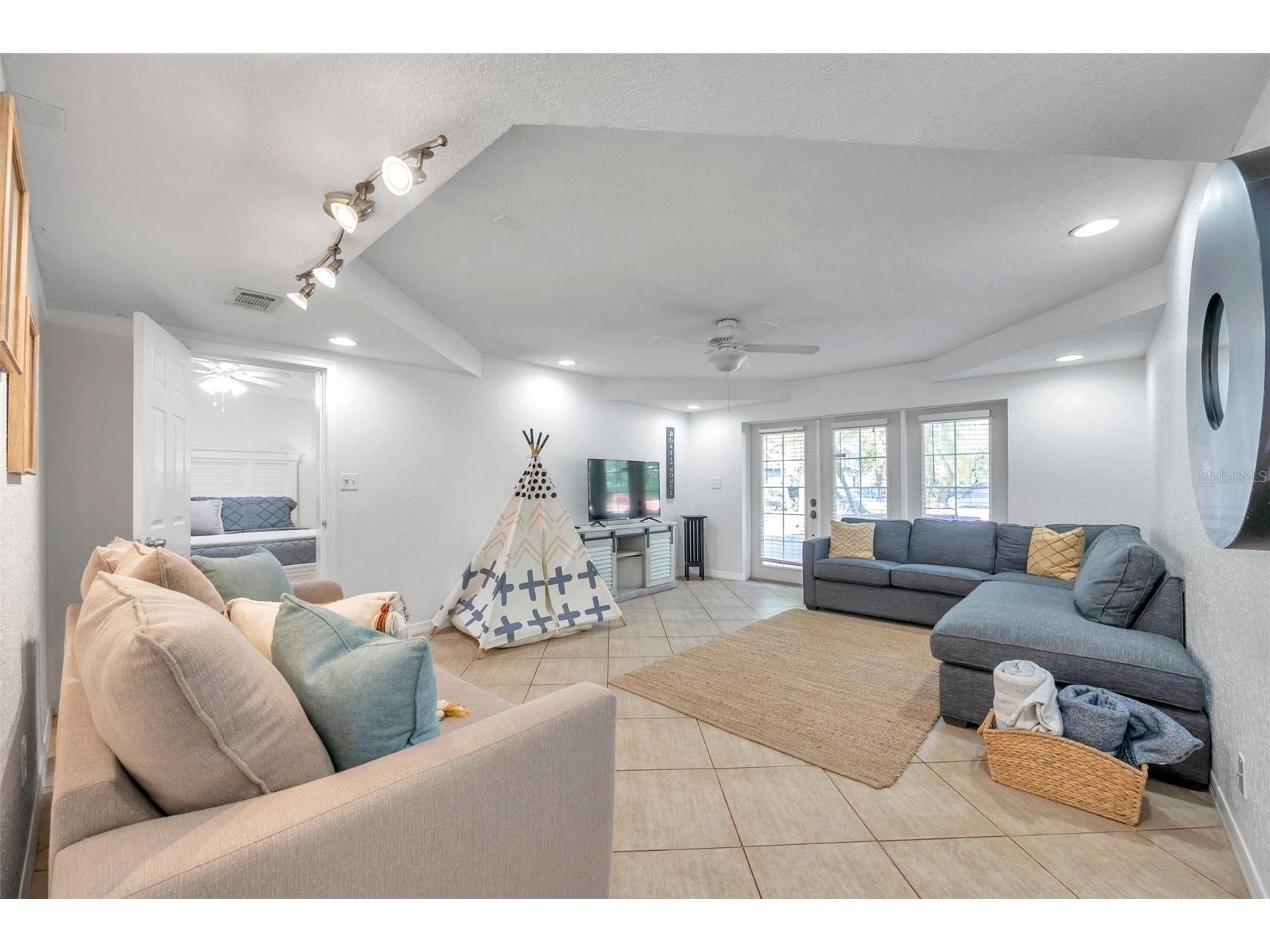 1261 12th Court SW Largo FL 33770 TB8373979 image37