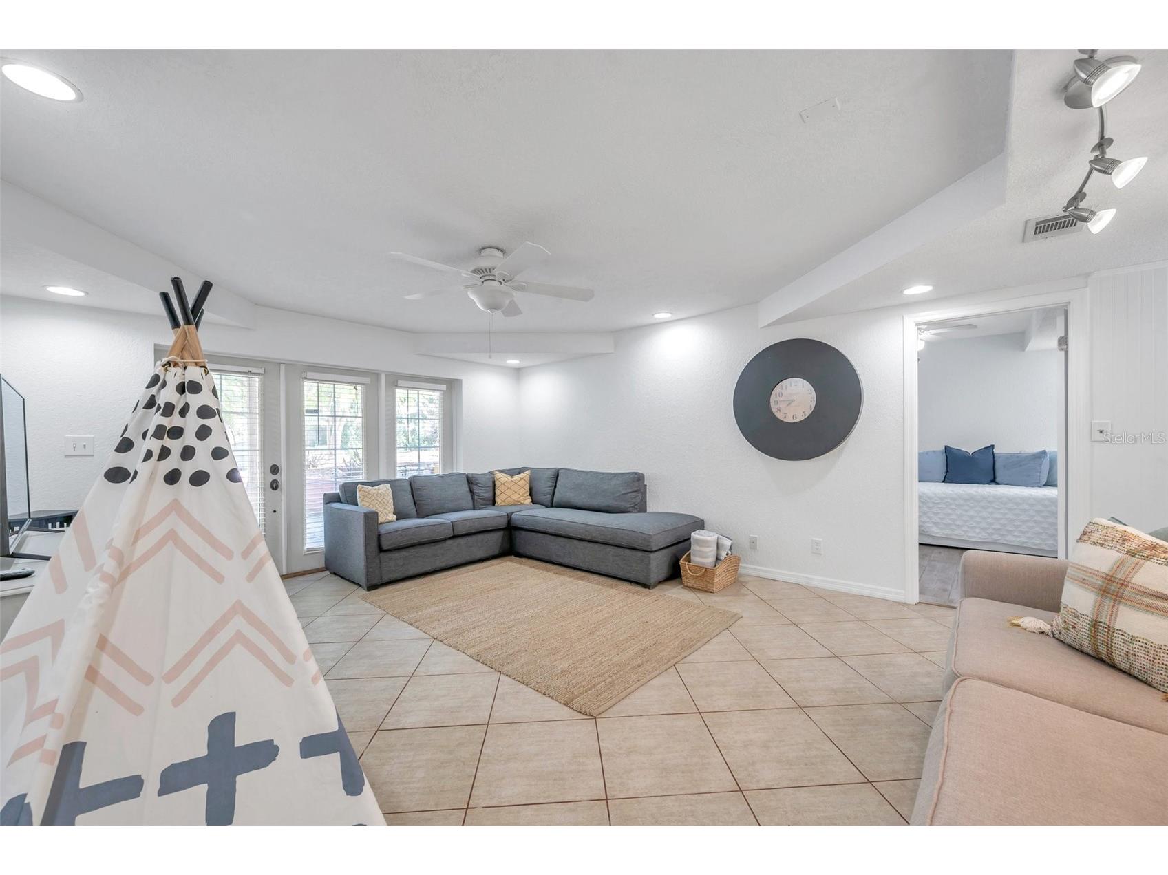 1261 12th Court SW Largo FL 33770 TB8373979 image38