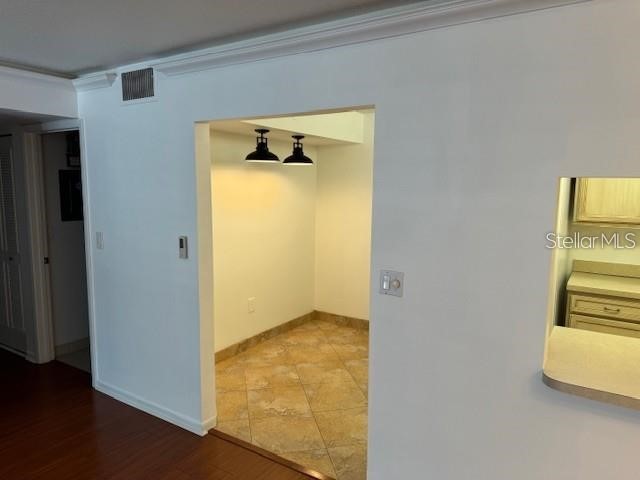 1261 Pine Ridge Circle W #E2 Tarpon Springs FL 34688 TB8447687 image8