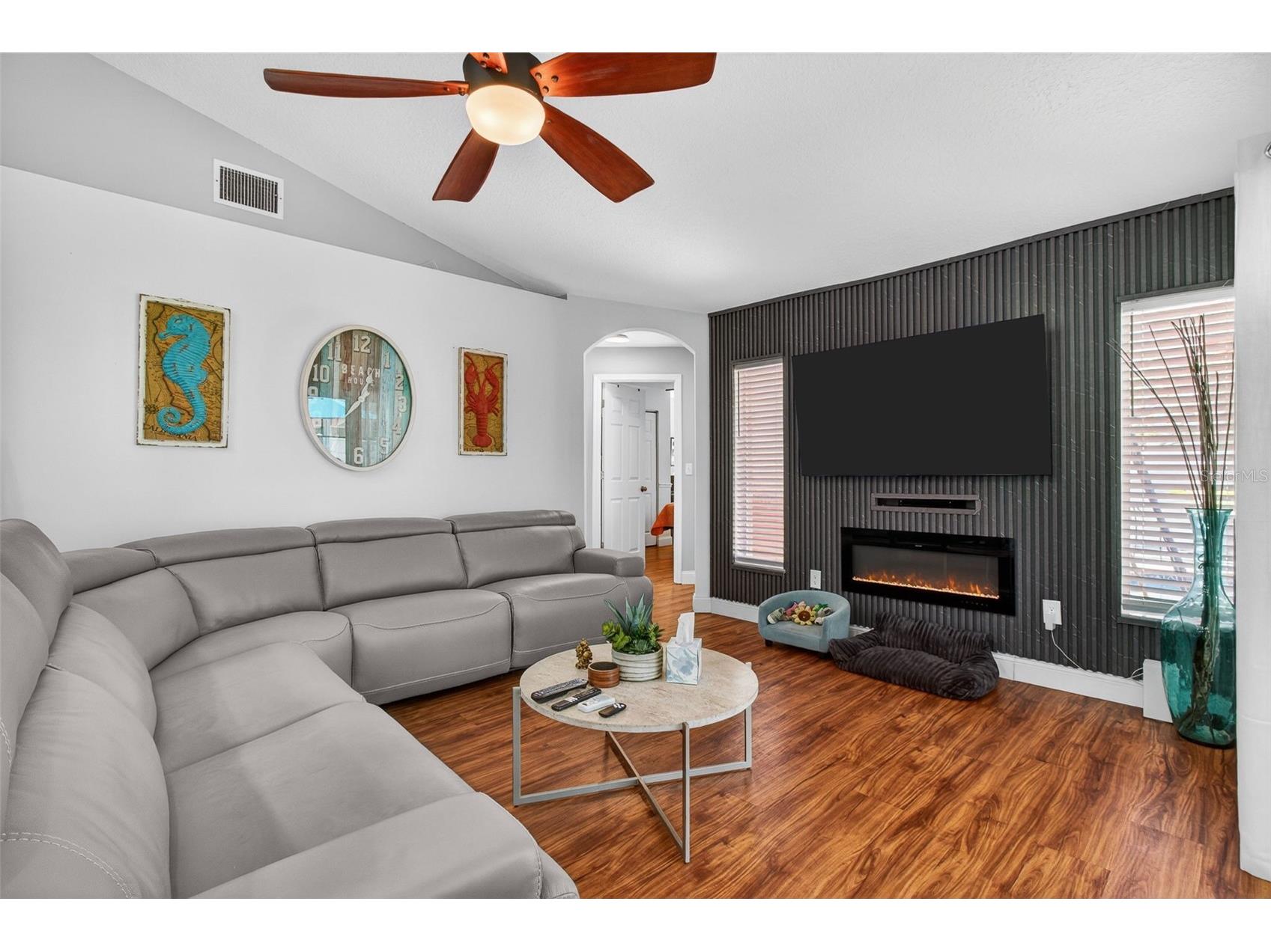 12611 Pineforest Way E Largo FL 33773 TB8511943 image18