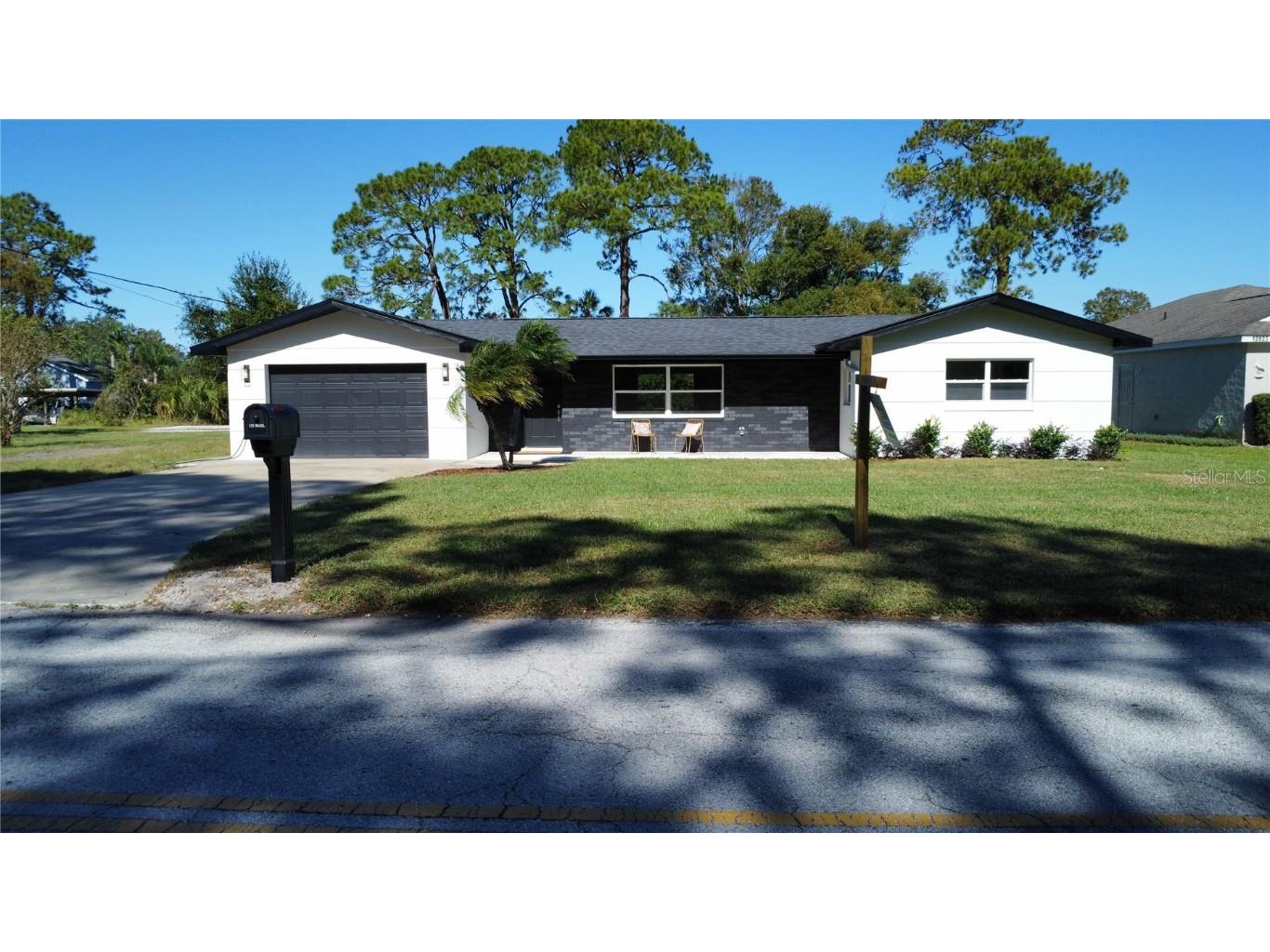 12617 Pine Island Drive Leesburg FL 34788 - LAKE EUSTIS O6260111 image1