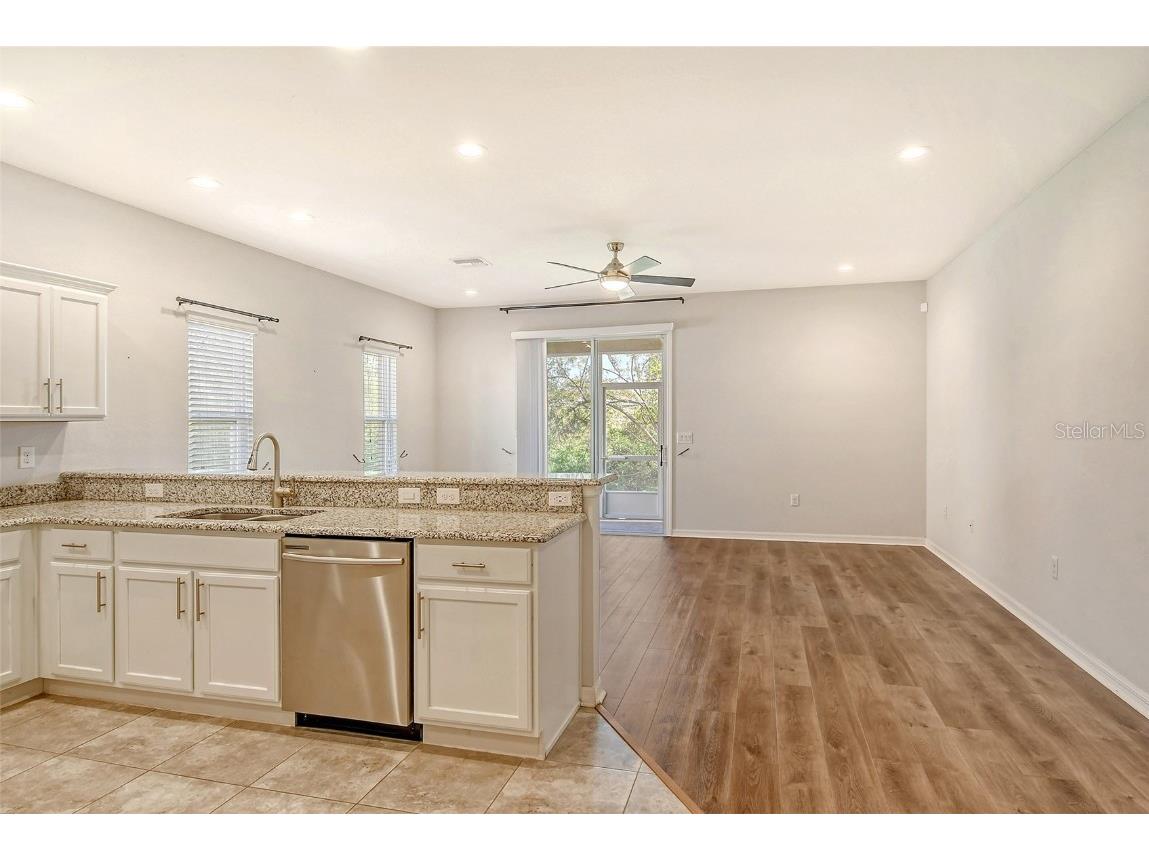 1262 Grantham Drive Sarasota FL 34234 A4675666 image11