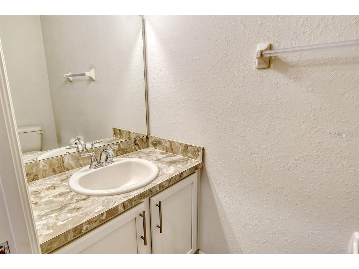 1262 Grantham Drive Sarasota FL 34234 A4675666 image18