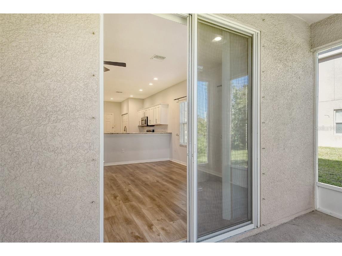 1262 Grantham Drive Sarasota FL 34234 A4675666 image9