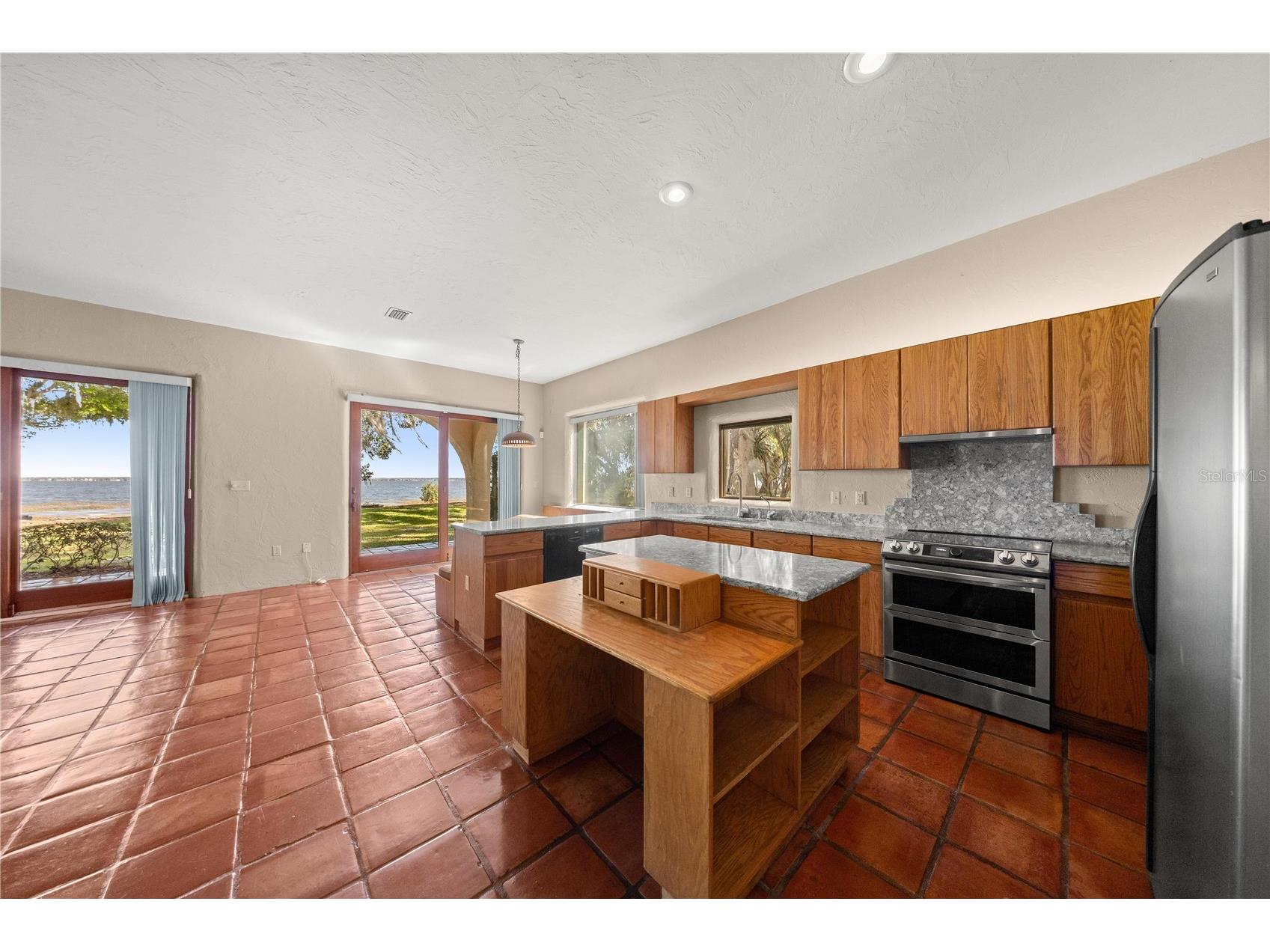 12621 SE Sunset Harbor Road Weirsdale FL 32195 - LAKE WEIR OM721755 image10