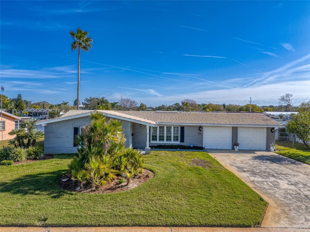 12628 4th Isle Hudson FL 34667 - STAKE CREEK TO GULF OF MEXICO W7861039 image1