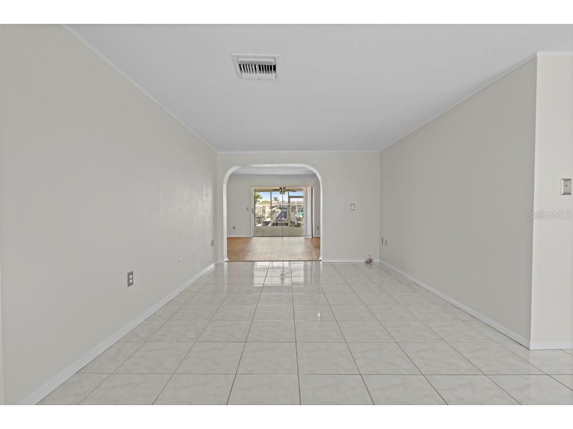 12629 2nd Isle Hudson FL 34667 W7878663 image13