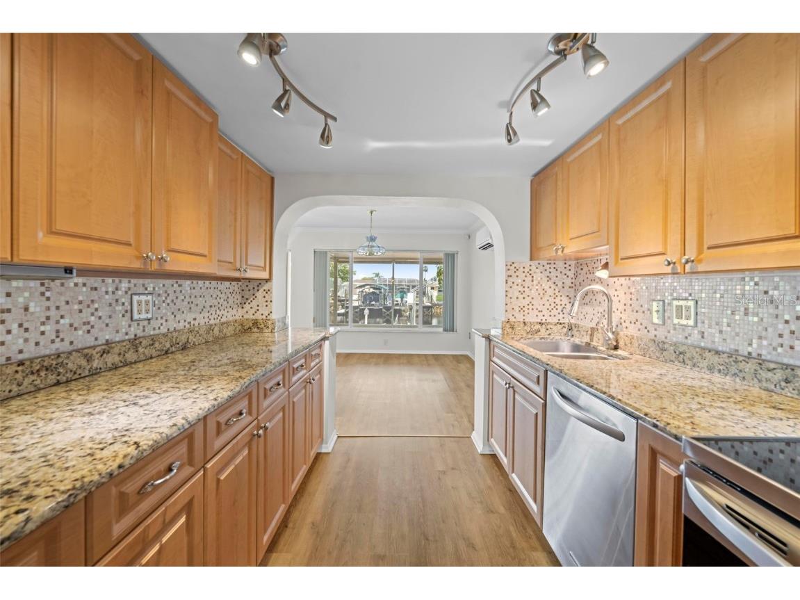 12629 2nd Isle Hudson FL 34667 W7878663 image20