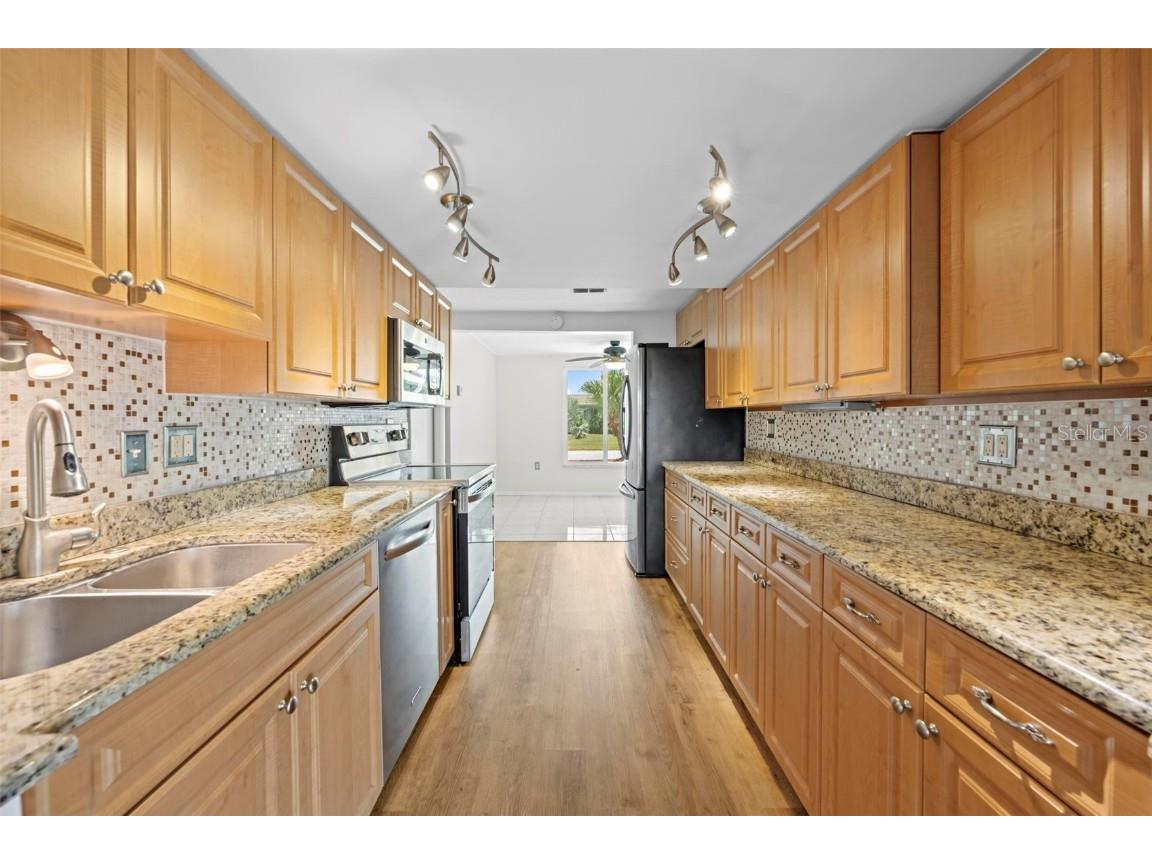 12629 2nd Isle Hudson FL 34667 W7878663 image22