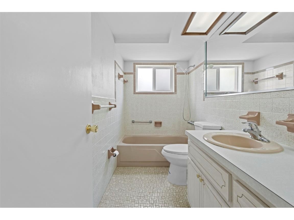 12629 2nd Isle Hudson FL 34667 W7878663 image54