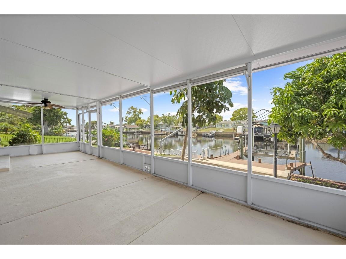 12629 2nd Isle Hudson FL 34667 W7878663 image59