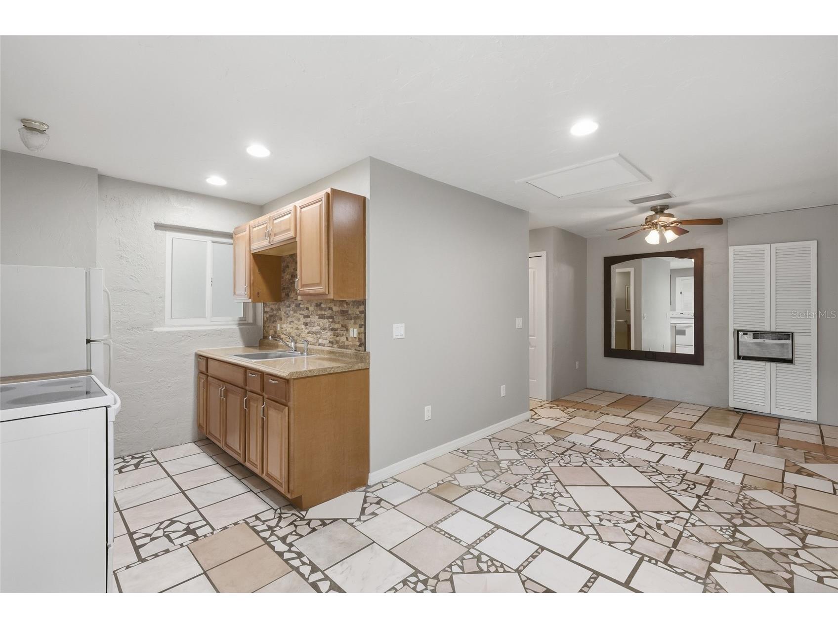 1264 18th Street Sarasota FL 34234 A4687775 image21