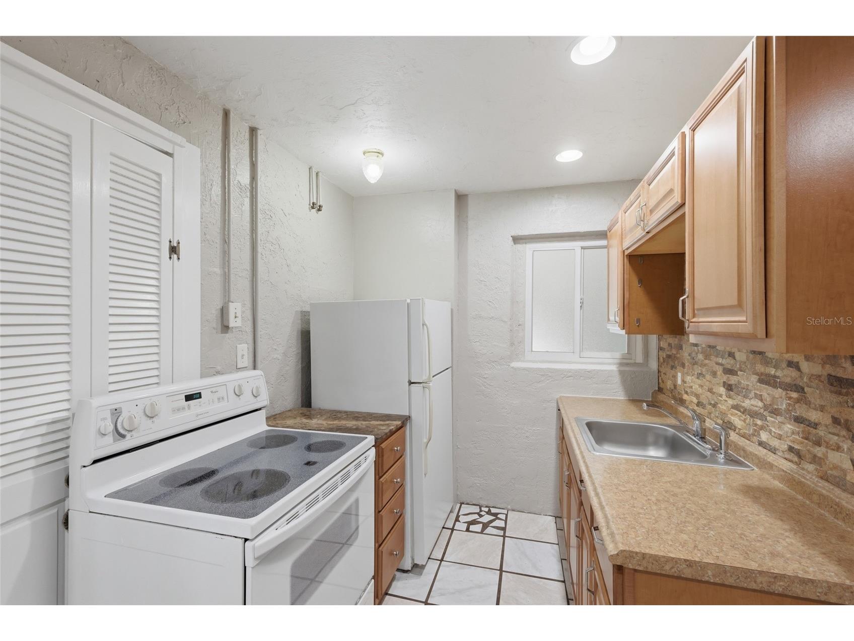 1264 18th Street Sarasota FL 34234 A4687775 image23