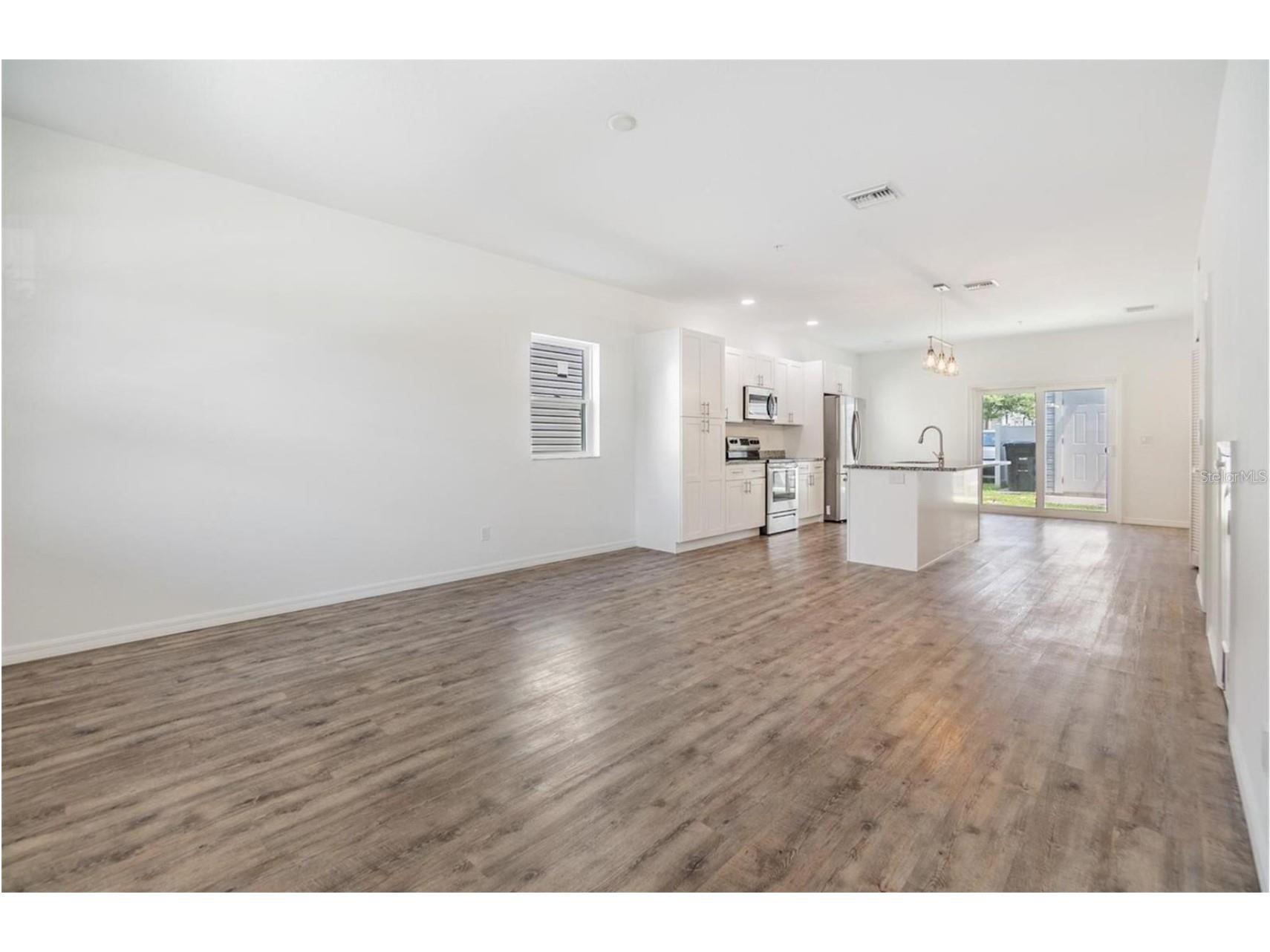 1264 Pierce Street Clearwater FL 33756 W7884649 image3