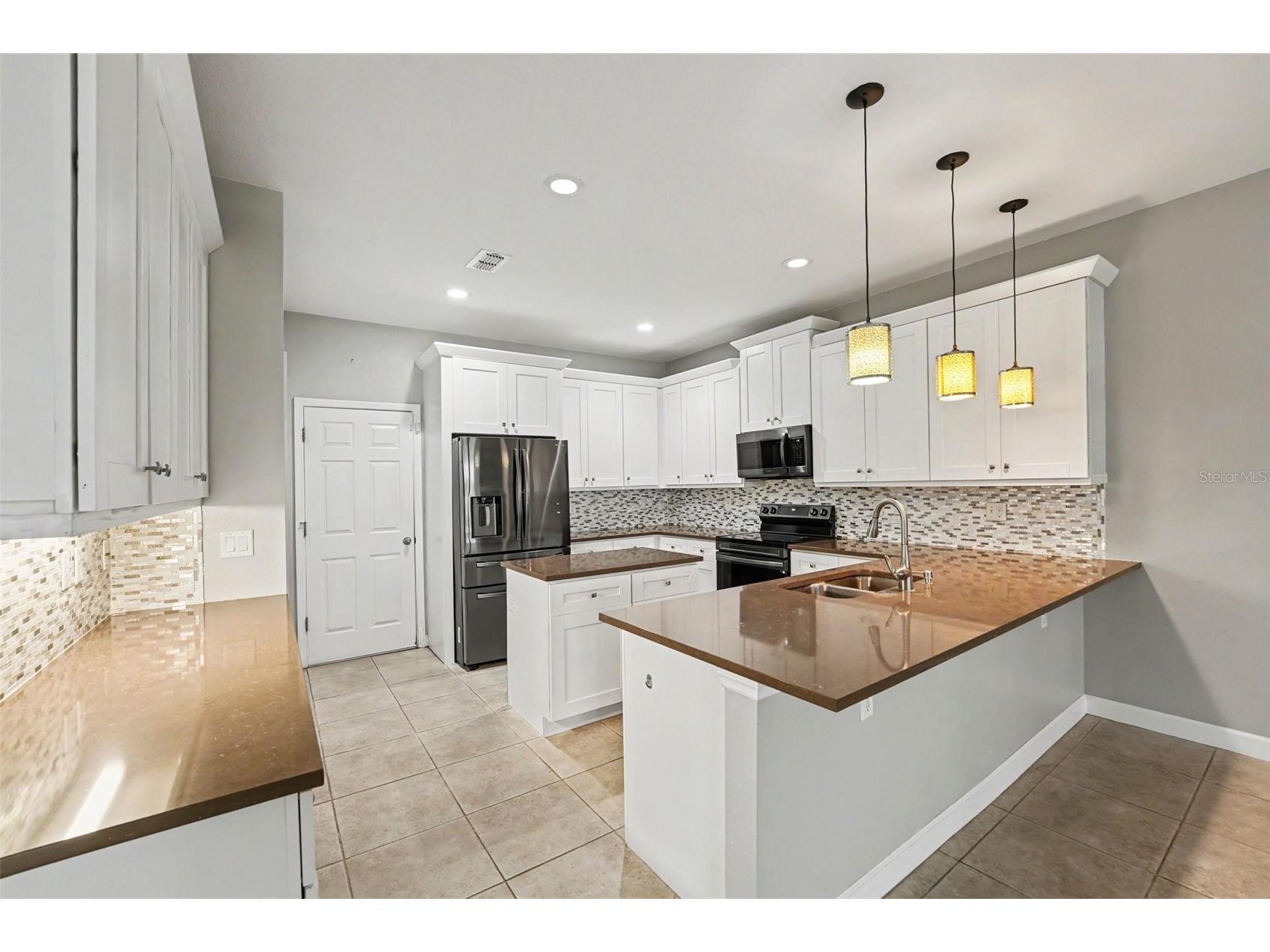 1264 Riserva Lane Palm Harbor FL 34683 TB8509486 image3