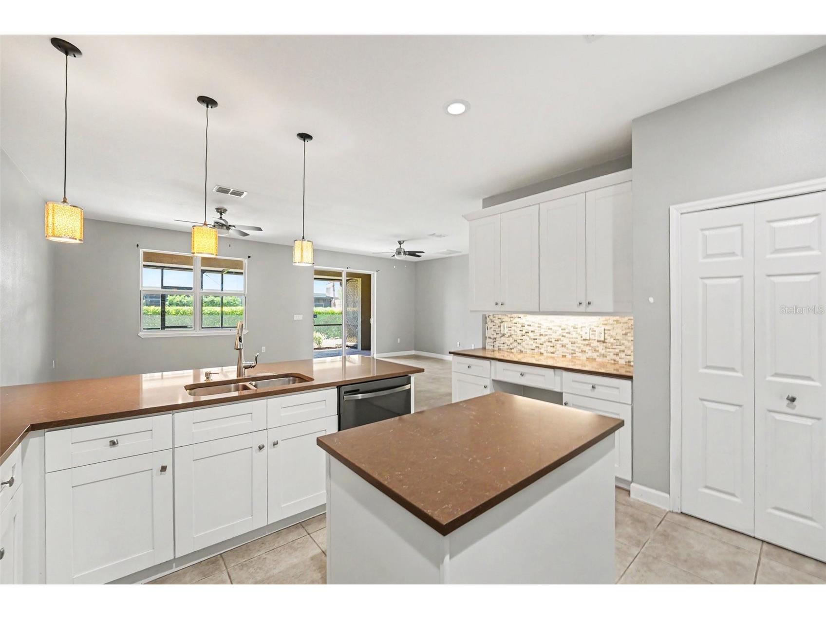 1264 Riserva Lane Palm Harbor FL 34683 TB8509486 image4