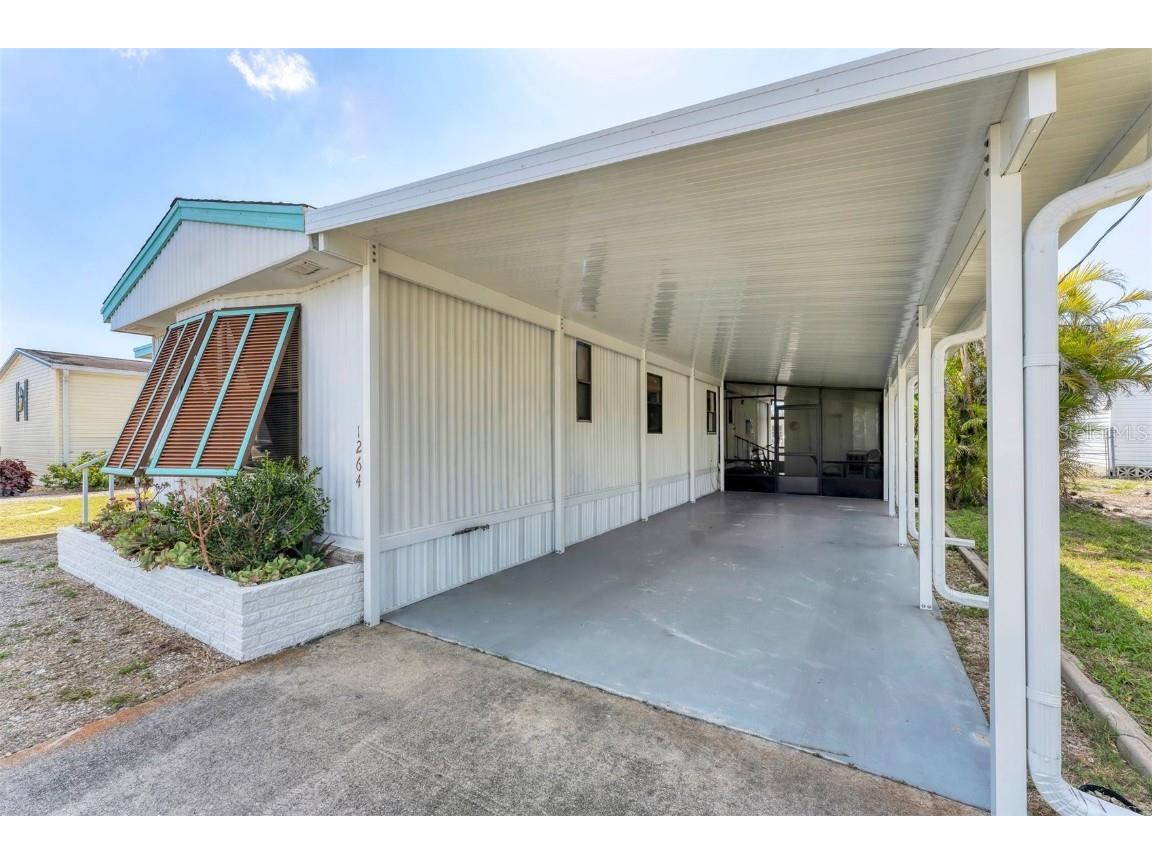 1264 Seagull Drive Englewood FL 34224 D6141786 image1