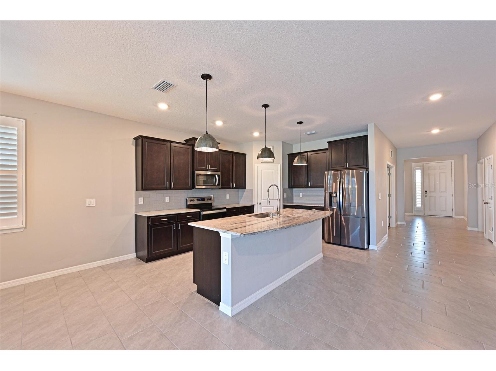 12645 Promenade Estates Boulevard Sarasota FL 34238 A4693726 image6