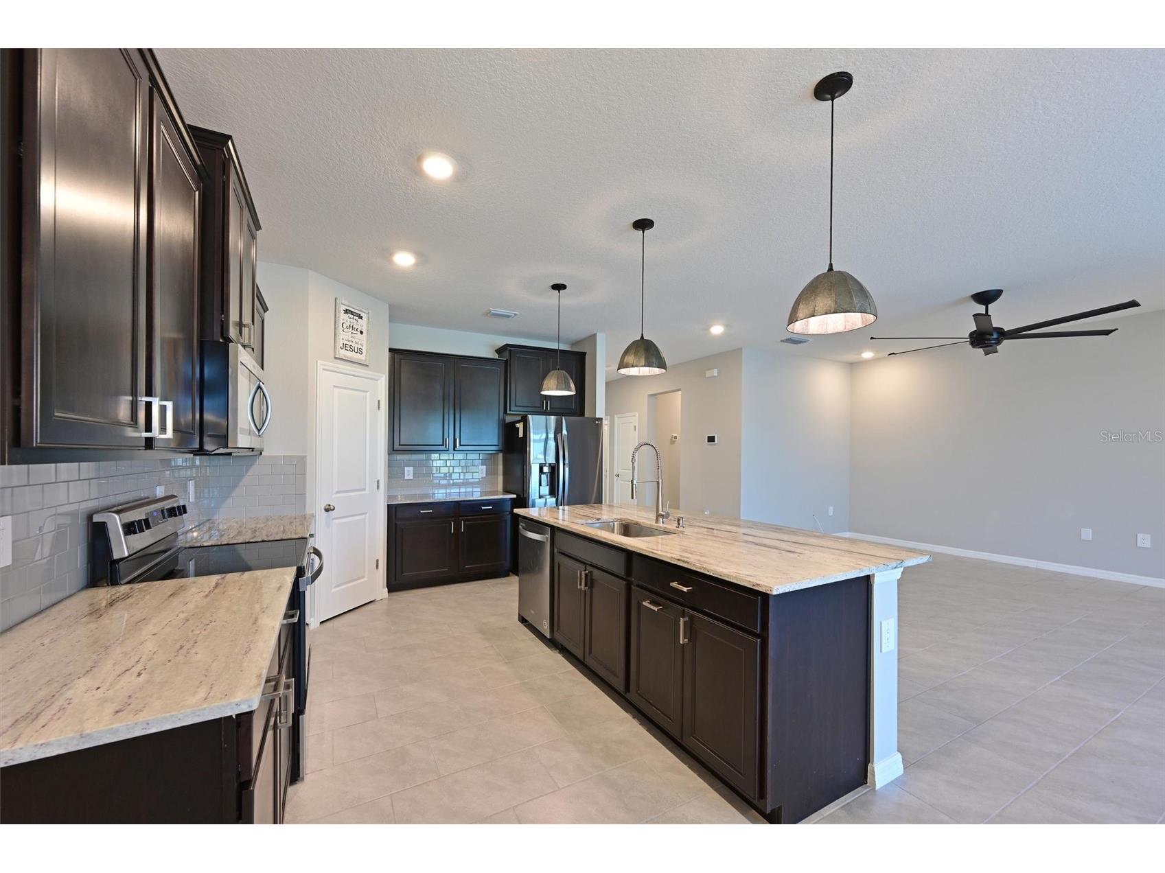 12645 Promenade Estates Boulevard Sarasota FL 34238 A4693726 image7