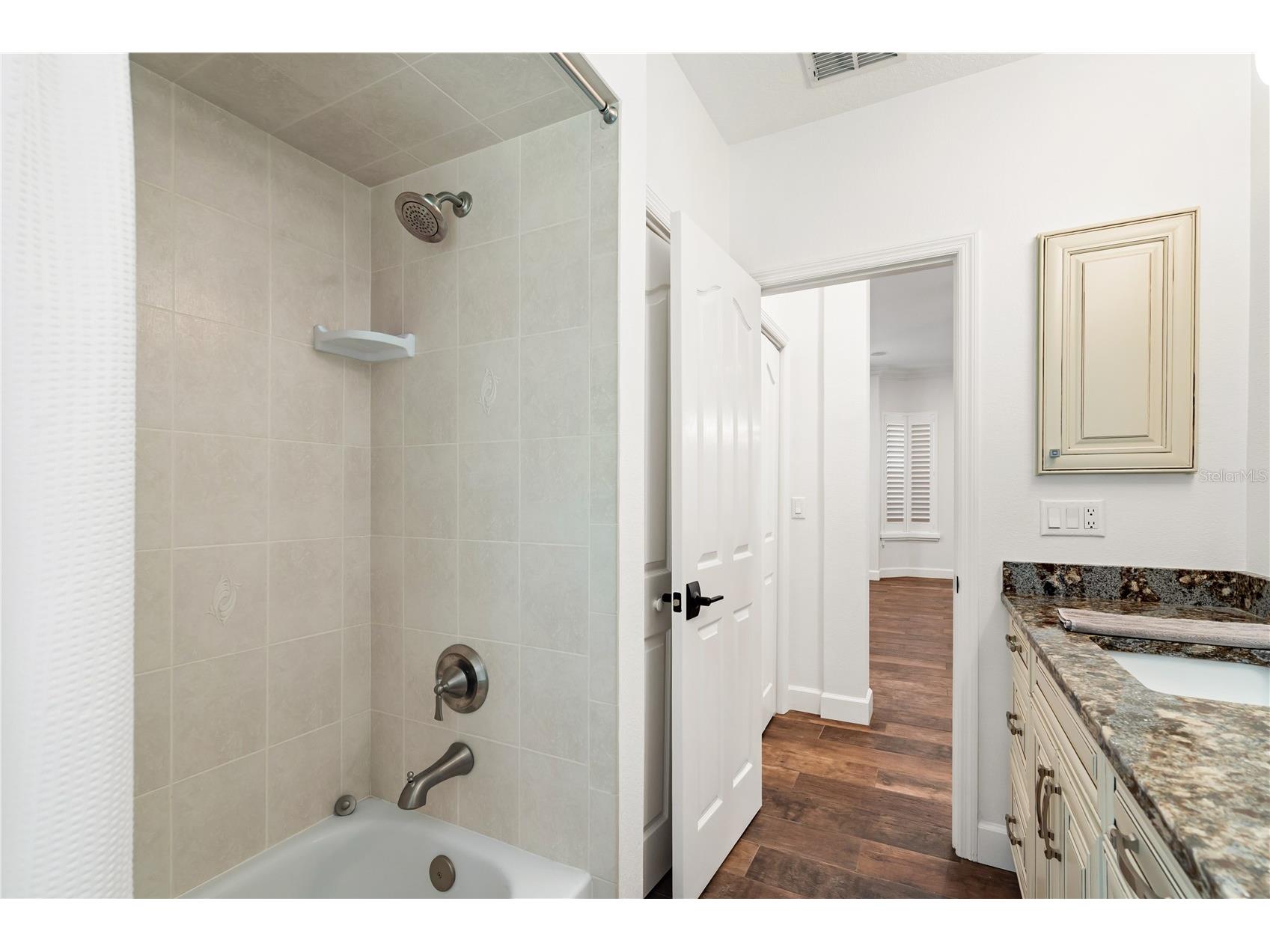 12649 Oak Hollow Court Dade City FL 33525 TB8523614 image44