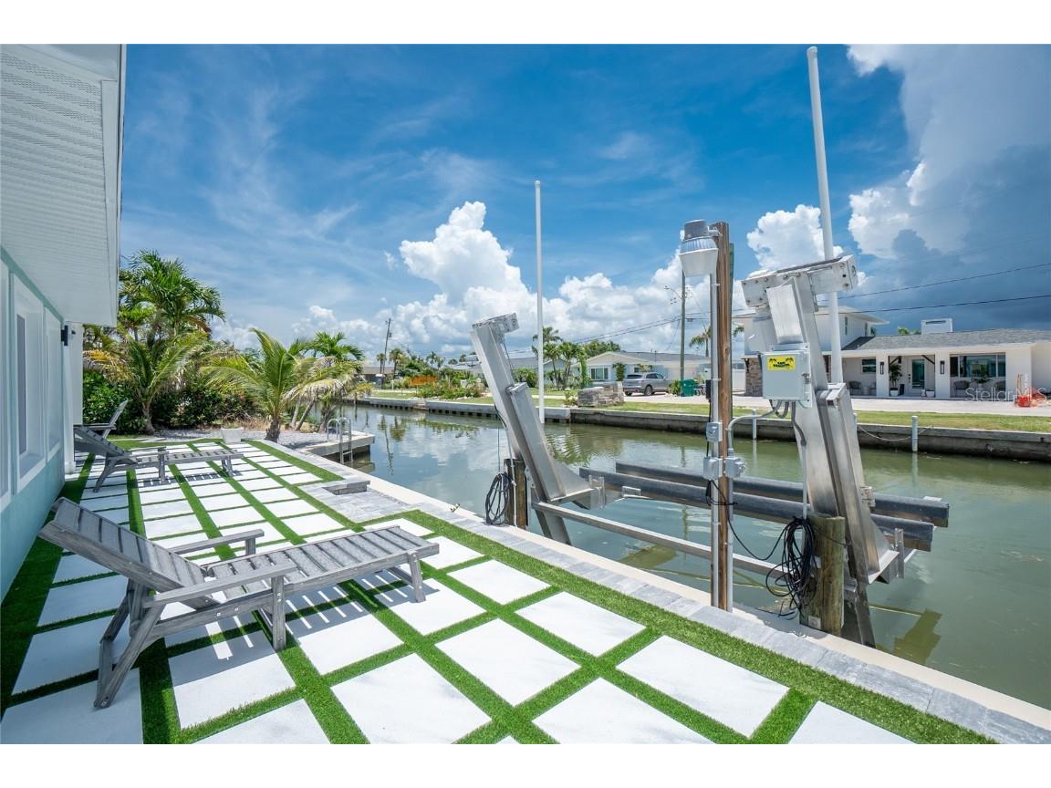 1265 Holiday Drive Englewood FL 34223 D6143433 image54