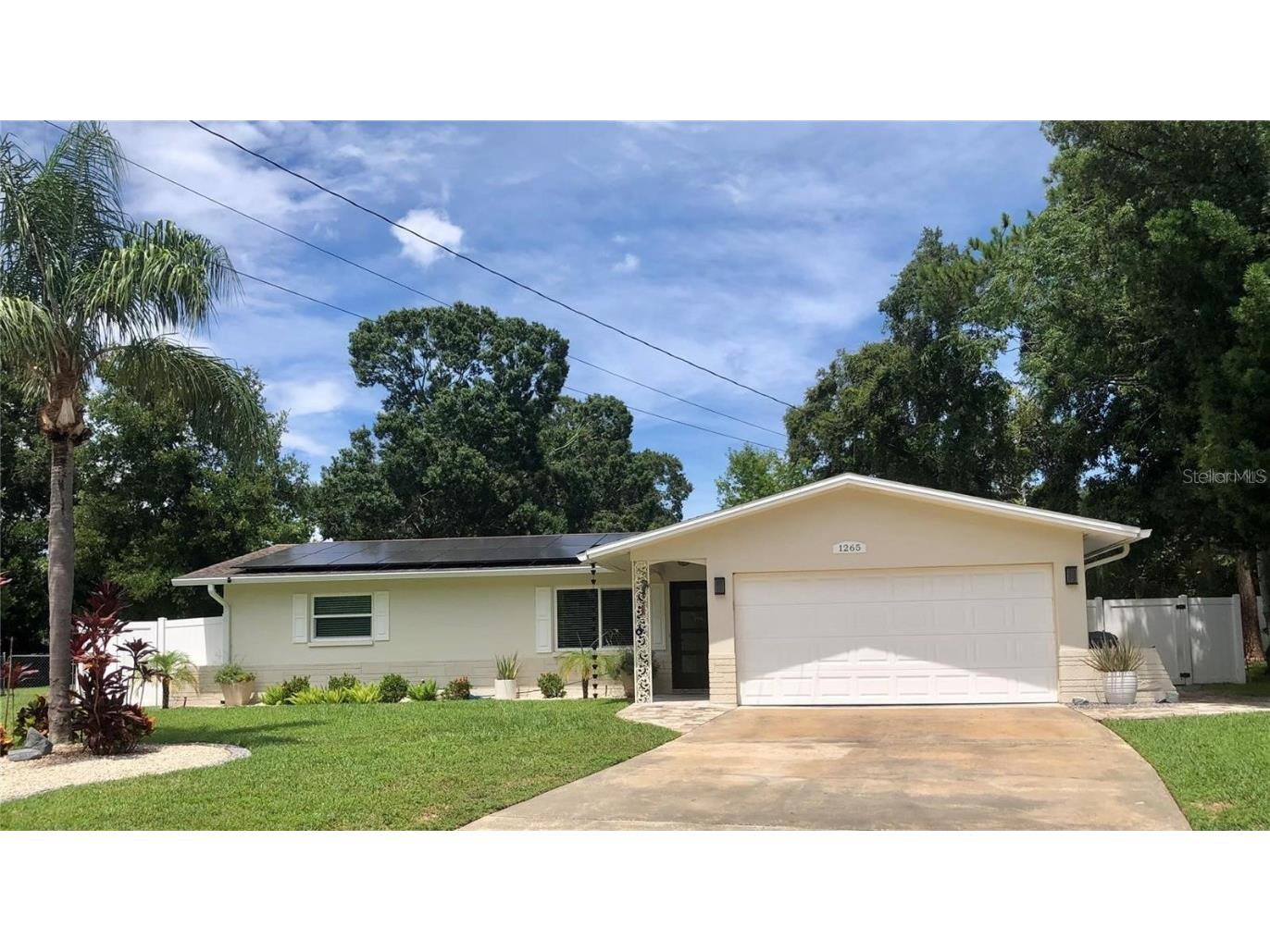 1265 Lazy Lake Road E Dunedin FL 34698 W7852524 image1