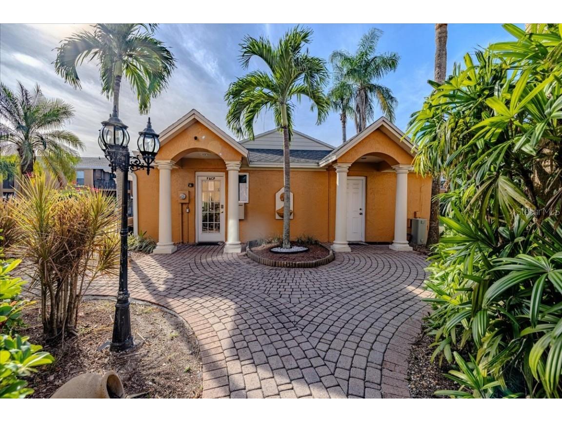 12650 Kenwood Lane #D Fort Myers FL 33907 C7485104 image1