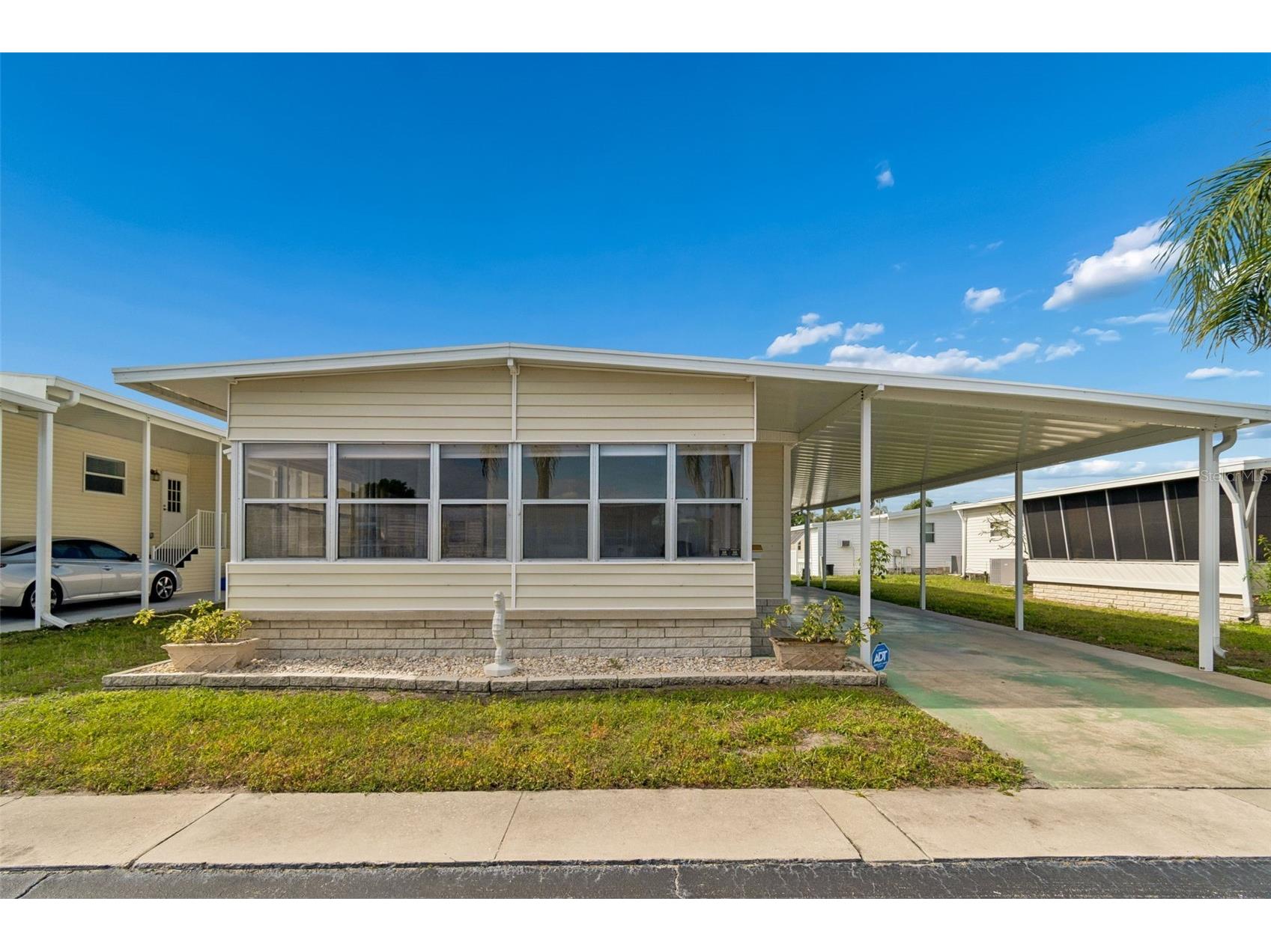 12651 Seminole Boulevard #15I Largo FL 33778 TB8495754 image1