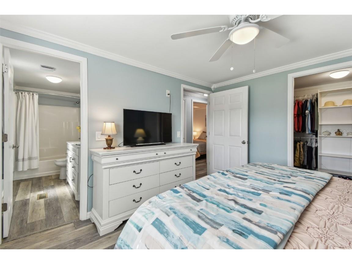 12651 Seminole Boulevard #2I Largo FL 33778 TB8418279 image40