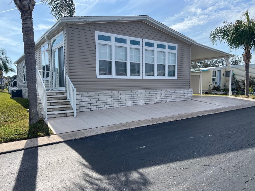 12651 Seminole Boulevard #4F Largo FL 33778 TB8453519 image1