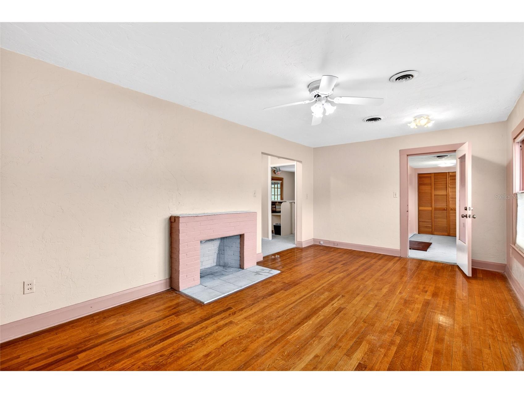 1266 E Silver Springs Boulevard Ocala FL 34470 O6401743 image13