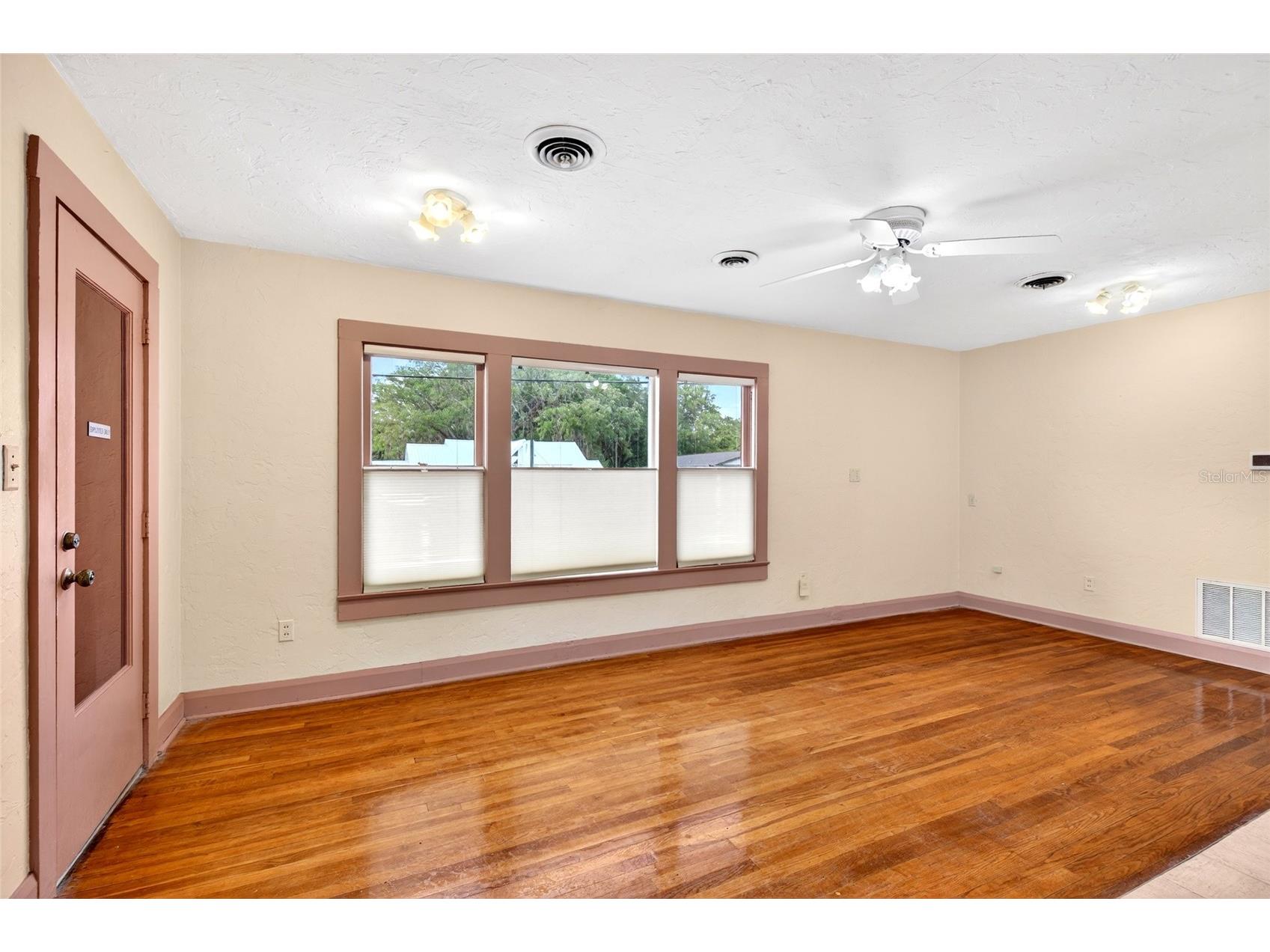 1266 E Silver Springs Boulevard Ocala FL 34470 O6401743 image16